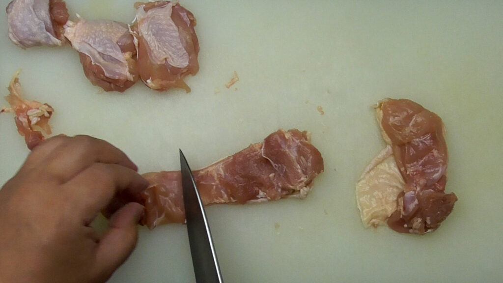Cut the chicken meat into slightly larger pieces