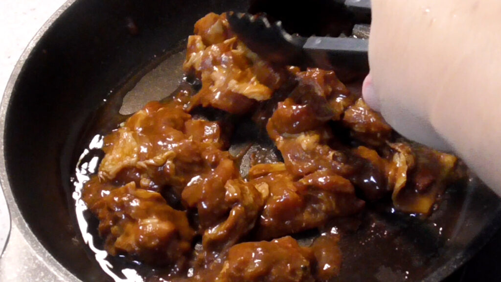 鶏を焼く